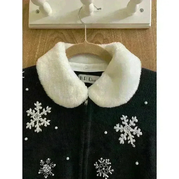 Vintage BP Design Black Beaded Christmas Snow Globe Full Zip Sweater Faux Fur M - Picture 4 of 12
